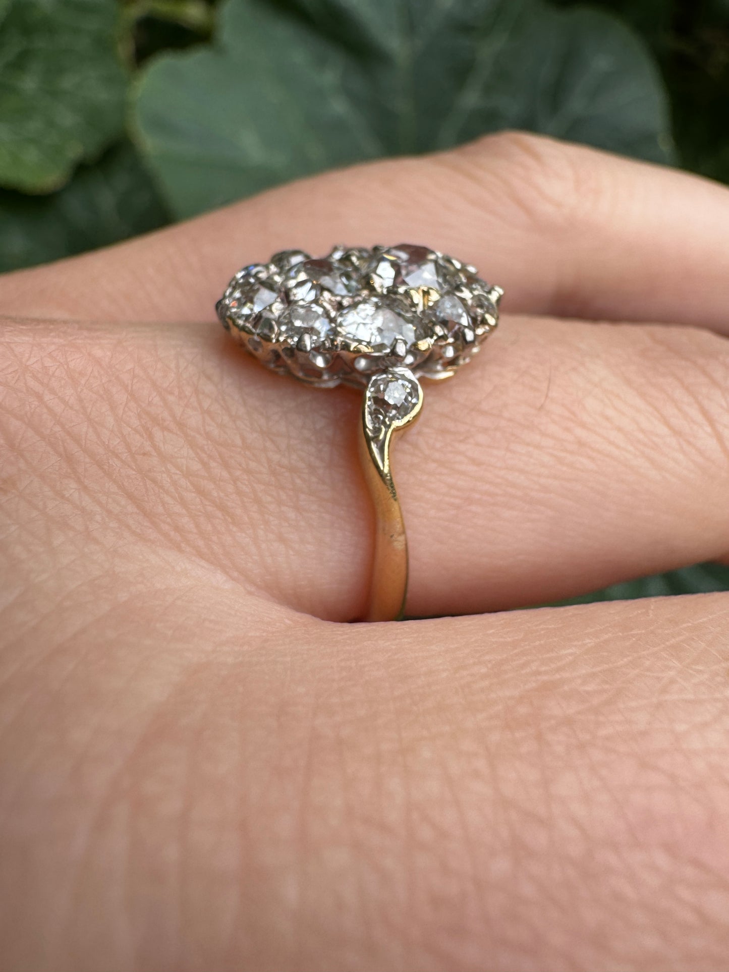 Antique 18ct yellow gold 1.74ct TCW old mine cut diamond cluster ring