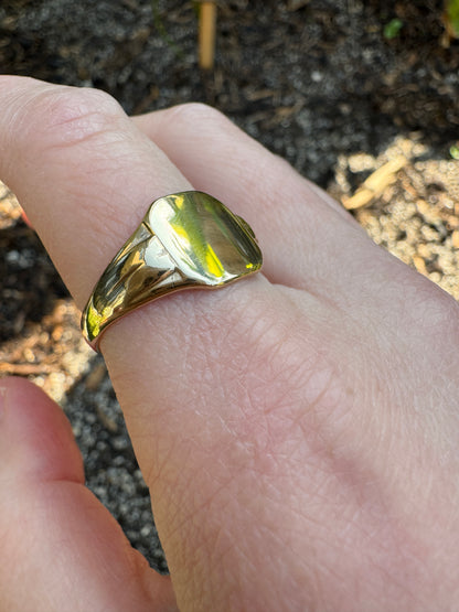 Vintage 9ct yellow gold square signet