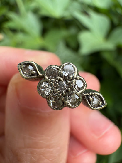 Vintage 18ct yellow gold single cut diamond daisy ring