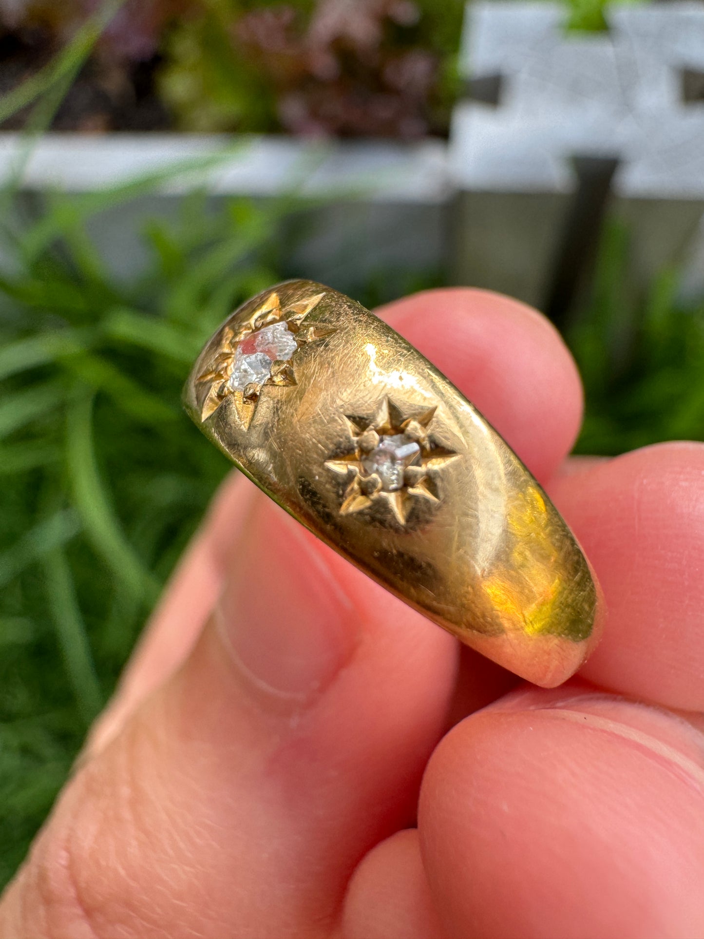 Antique 18ct yellow gold three stone 0.2ct TCW mixed old cut diamond starset gypsy ring