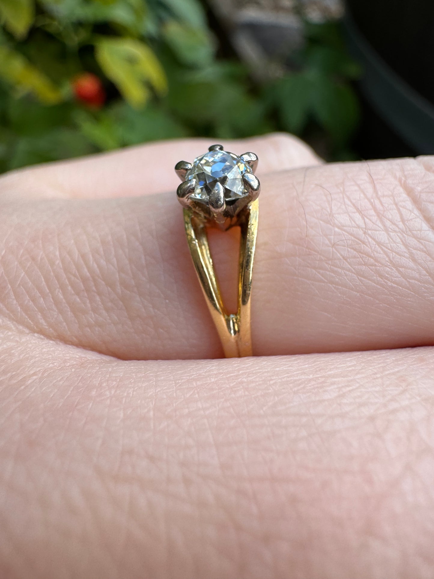Vintage 18ct gold old mine cut diamond solitaire ring