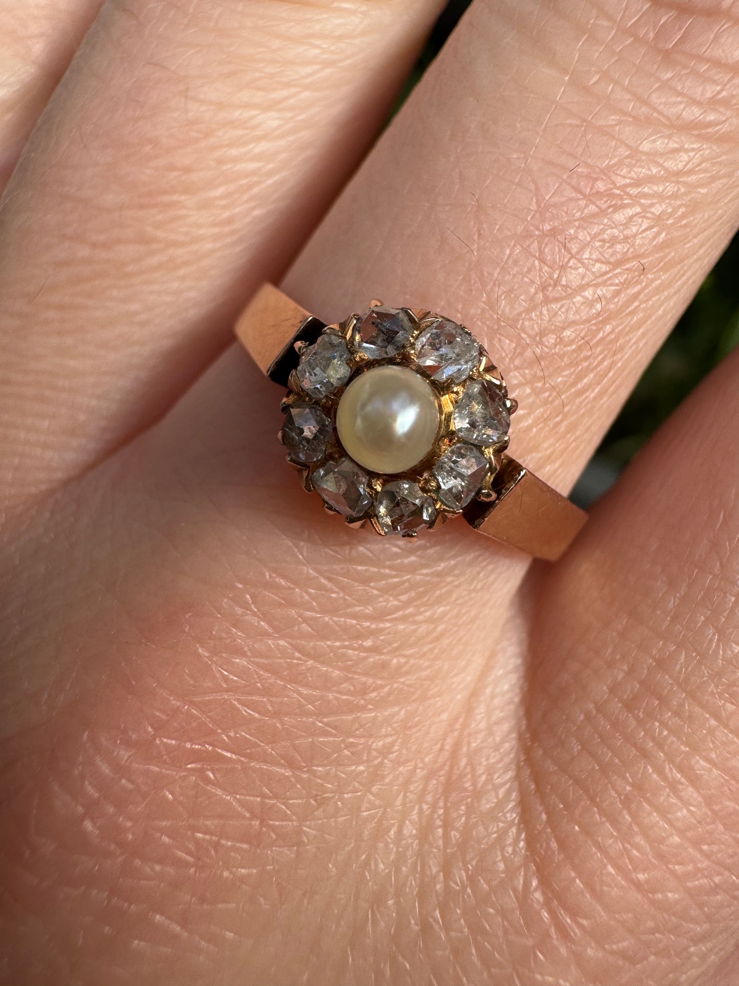 Vintage 18ct rose gold pearl and rose cut diamond daisy ring