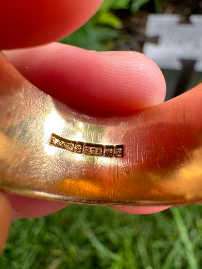 Vintage 9ct rosy yellow gold floral cigar band, 10.5mm wide