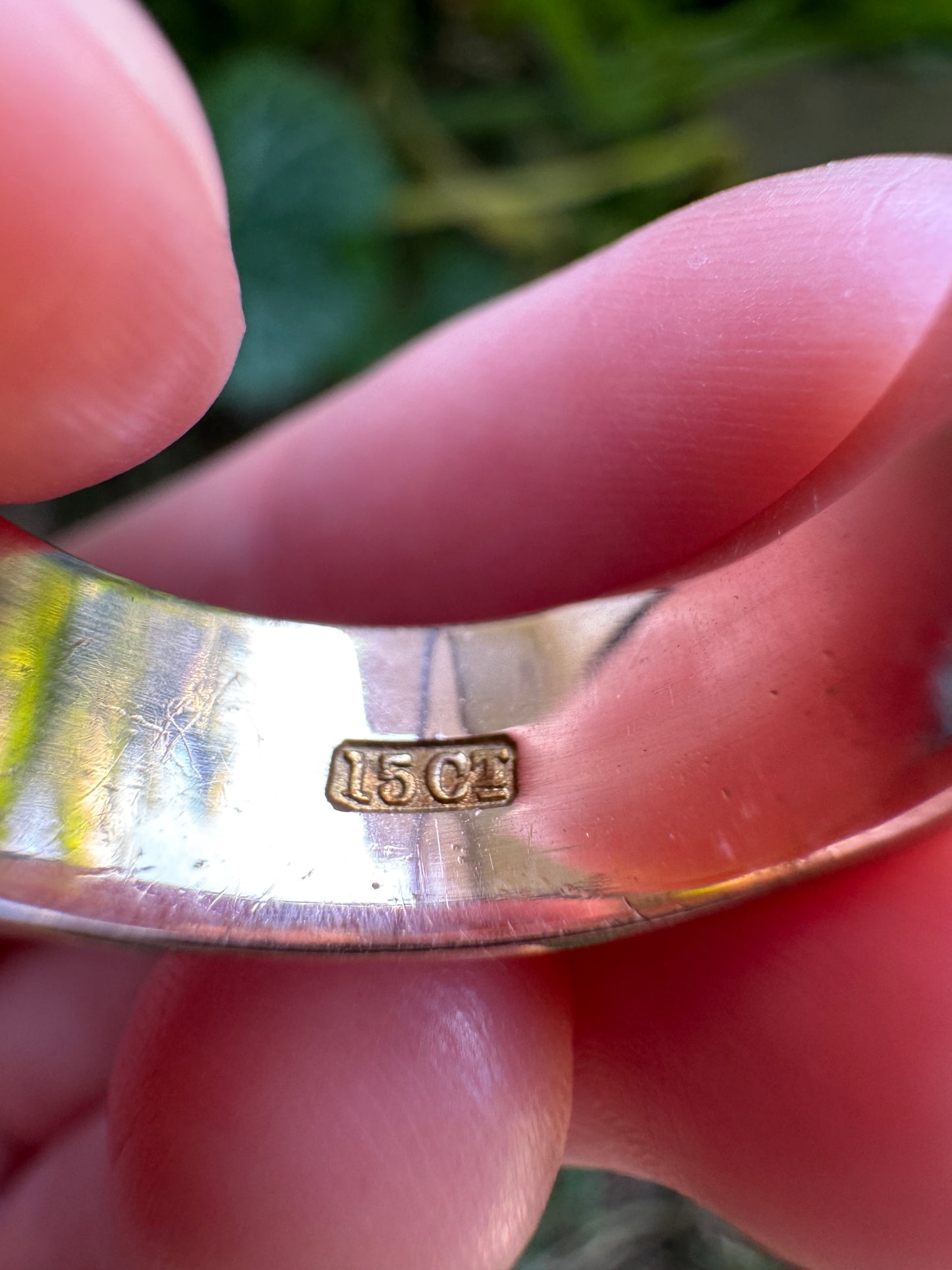 Antique 15ct rosy yellow gold 'IVY' engraved cigar band