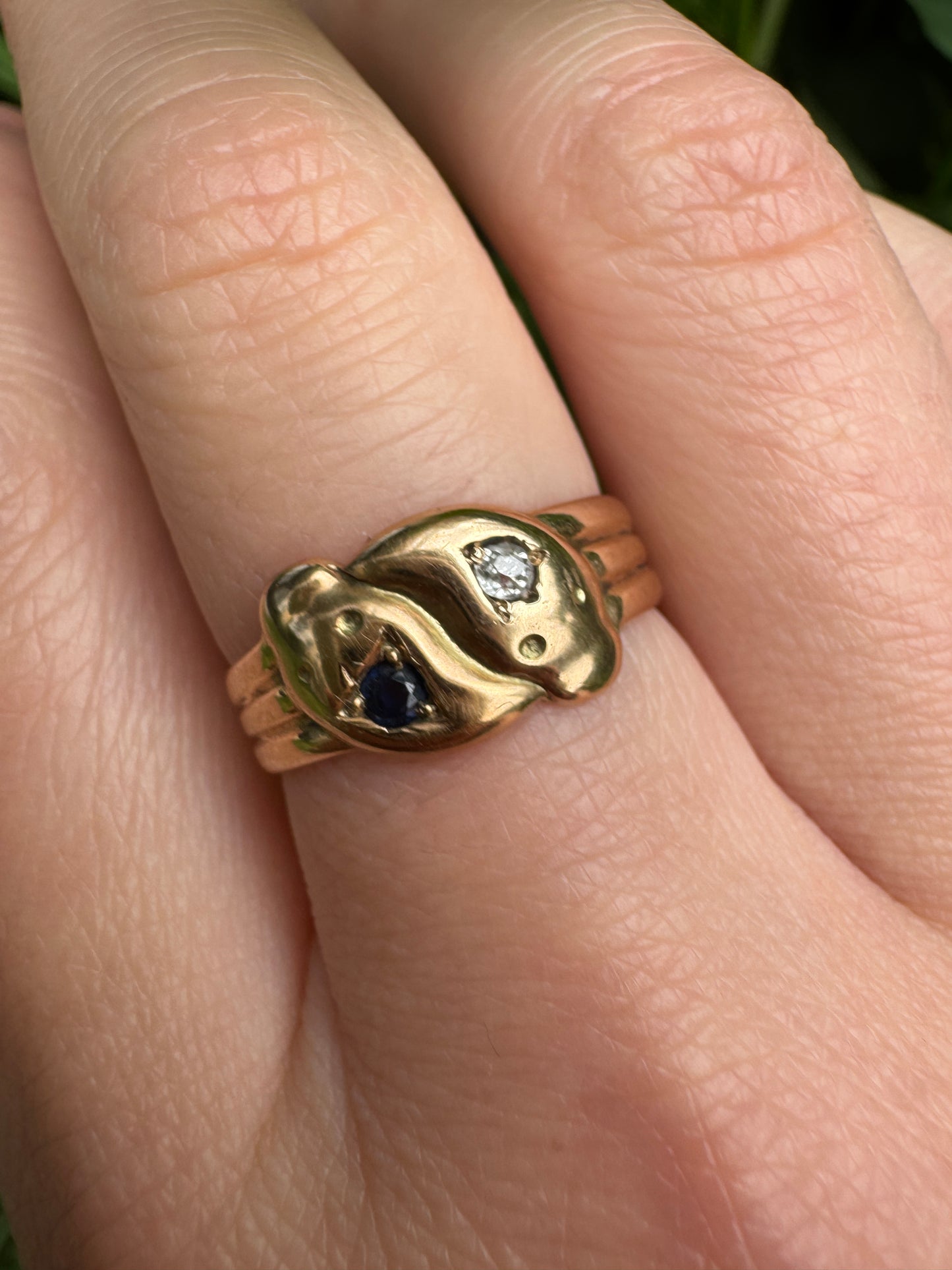 Antique Victorian 9ct yellow gold sapphire and diamond snake ring