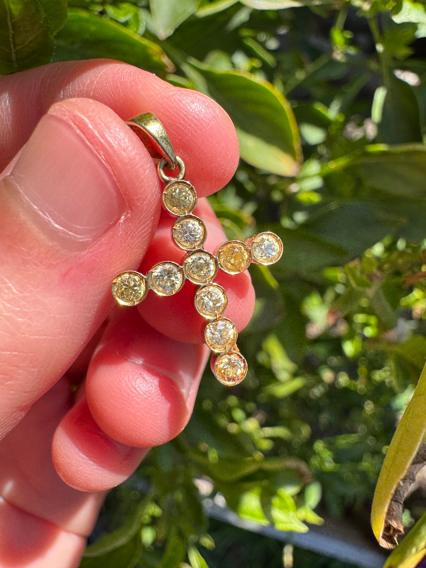 Vintage 14ct yellow gold 0.37ct TCW old European cut diamond bezel set cross pendant