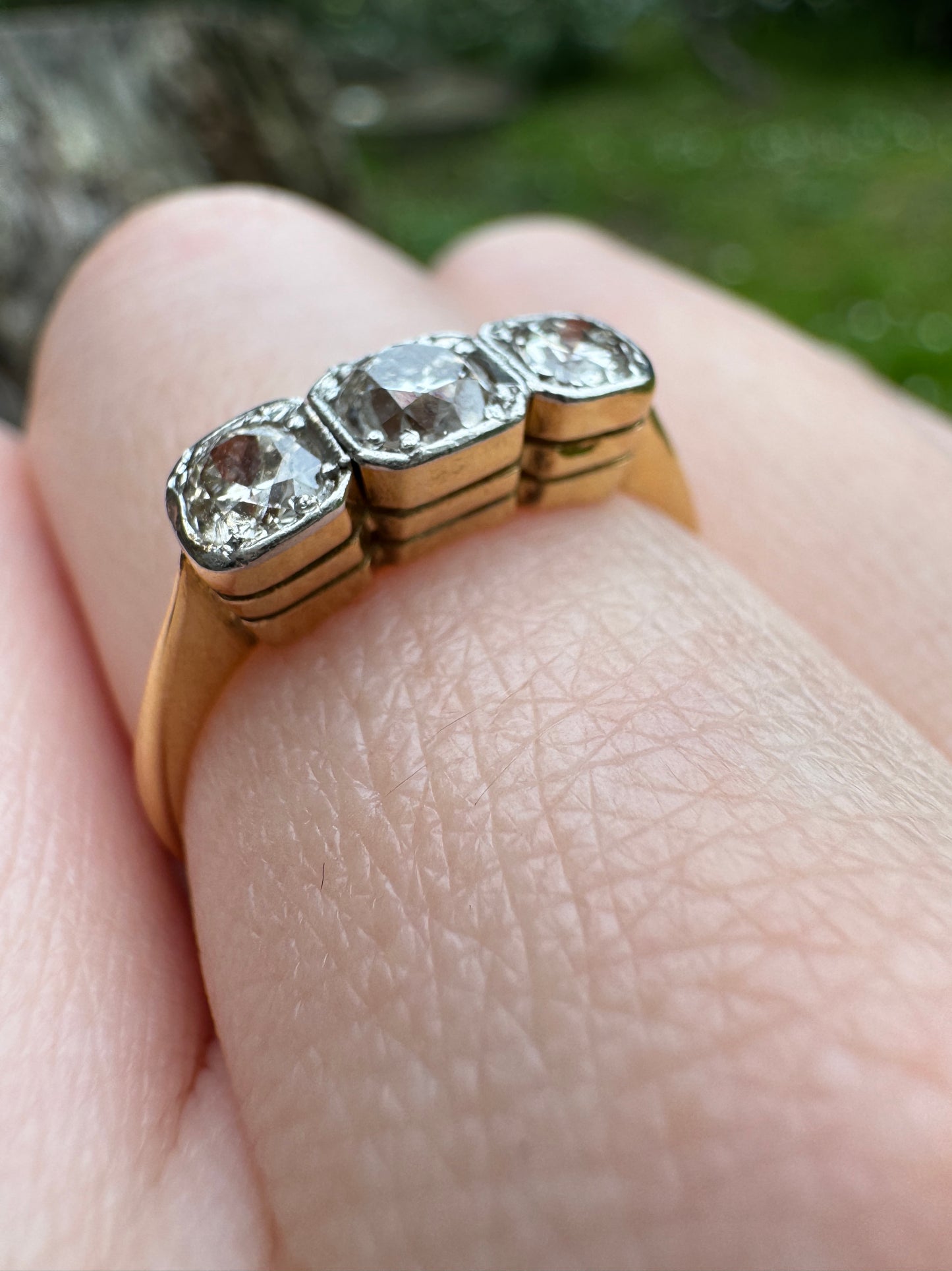 Vintage 18ct yellow gold three stone 0.6ct TCW old mine cut diamond bezel set ring