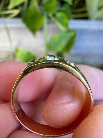Antique 18ct yellow gold three stone 0.5ct TCW old mine cut diamond gypsy ring