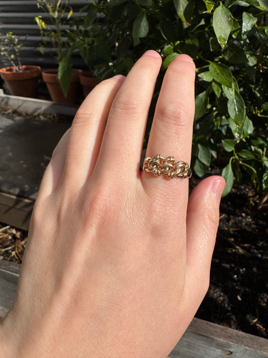 Antique 9ct rosy yellow gold knot ring