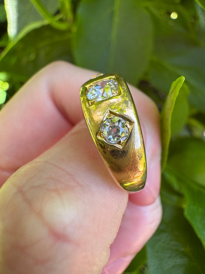 Vintage 18ct yellow gold three stone 0.7ct TCW old European cut and old mine cut diamond gypsy ring