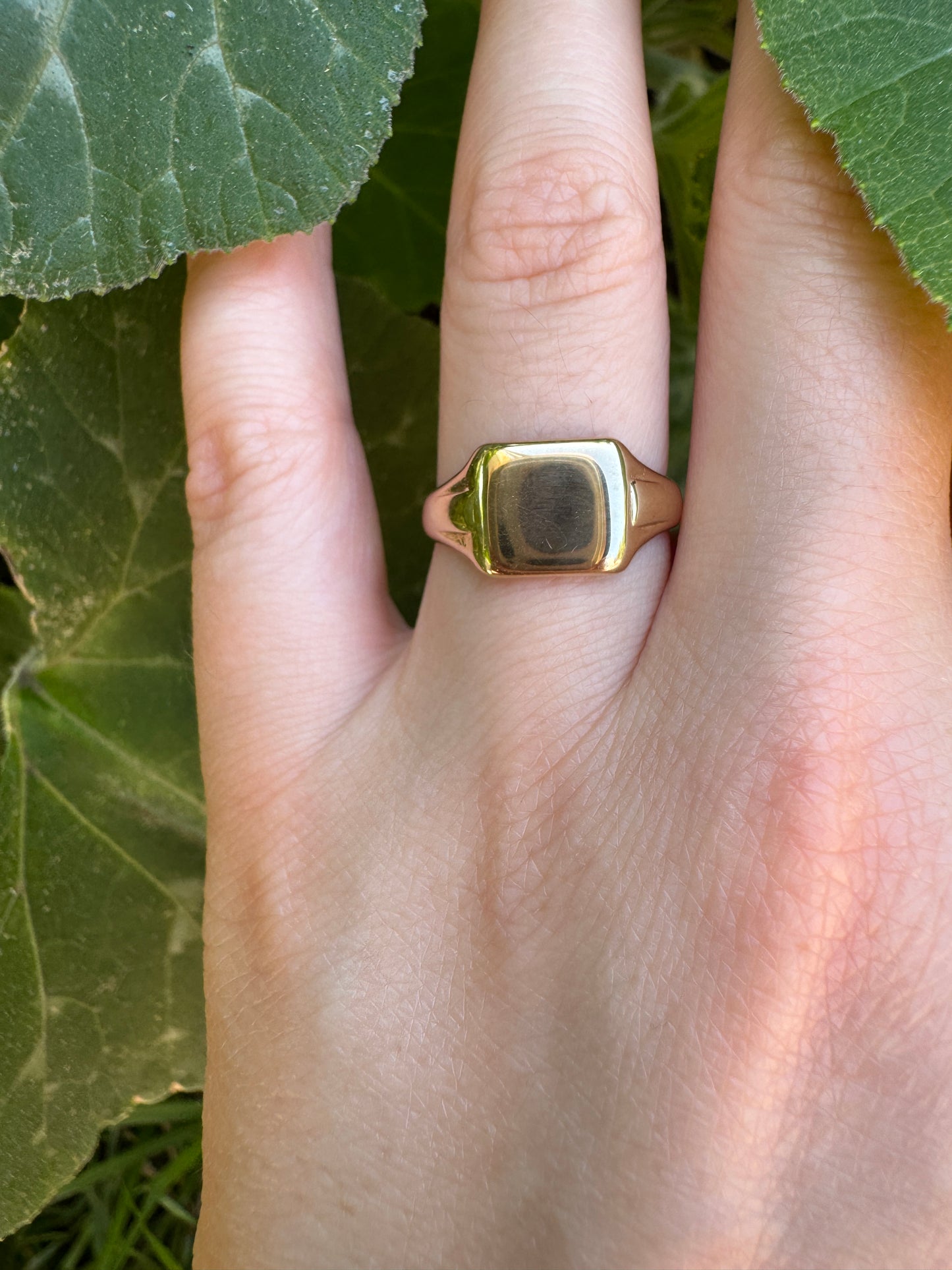 Vintage Mid Century English 9ct yellow gold square signet ring