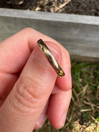 Antique Australian 15ct rosy yellow gold band, 3mm wide