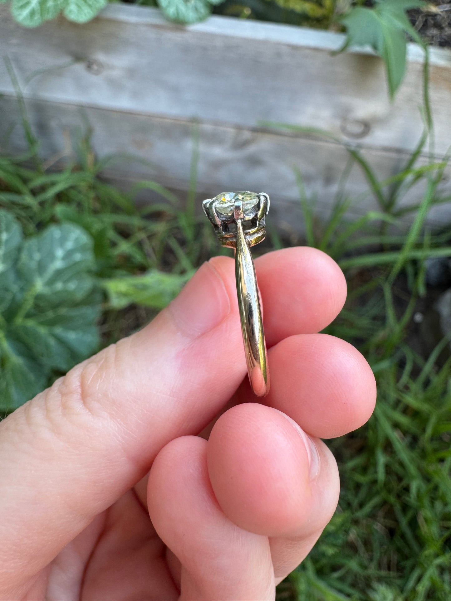 Vintage 18ct yellow gold 0.82ct old mine cut diamond solitaire ring