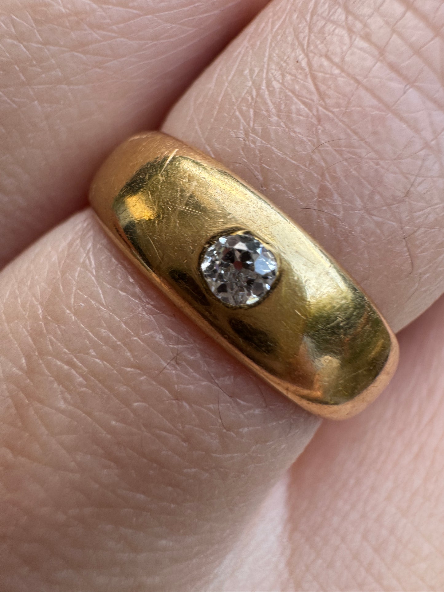 Antique Australian Basse Adelaide 18ct yellow gold old mine cut diamond gypsy ring