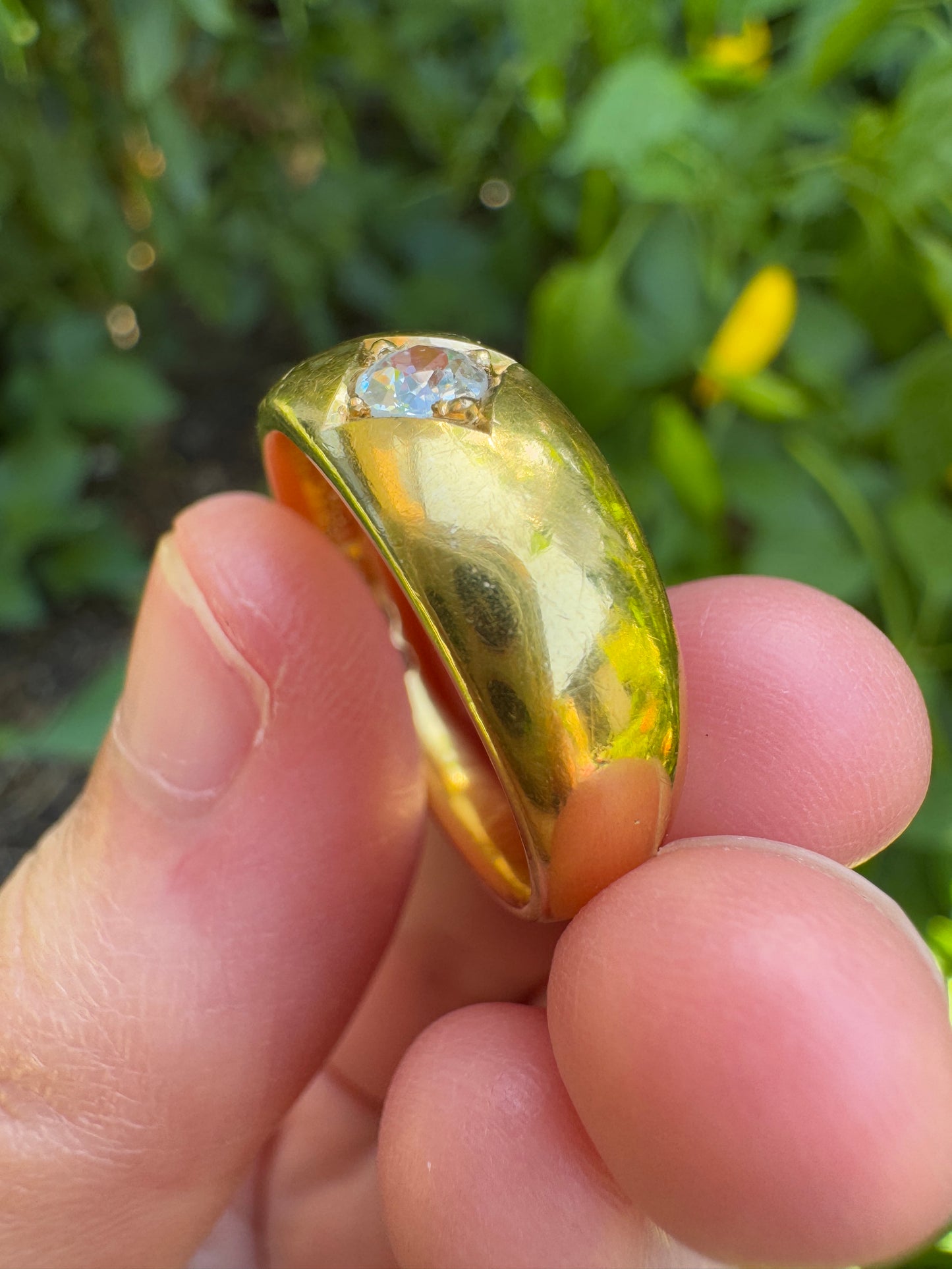 Antique Victorian 18ct yellow gold 0.23ct old mine cut diamond gypsy ring