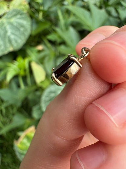 Custom 9ct yellow gold 1.54ct oval cut garnet pendant
