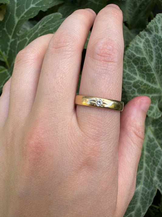 Vintage 18ct yellow gold transitional cut diamond starset gypsy ring