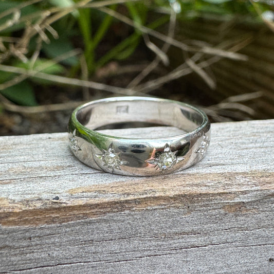 Vintage 18ct white gold four stone 0.15ct TCW old mine cut diamond gypsy ring