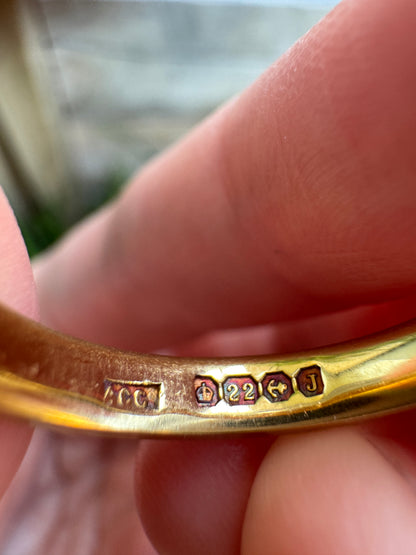 Vintage 22ct yellow gold donut band, 3.5mm wide