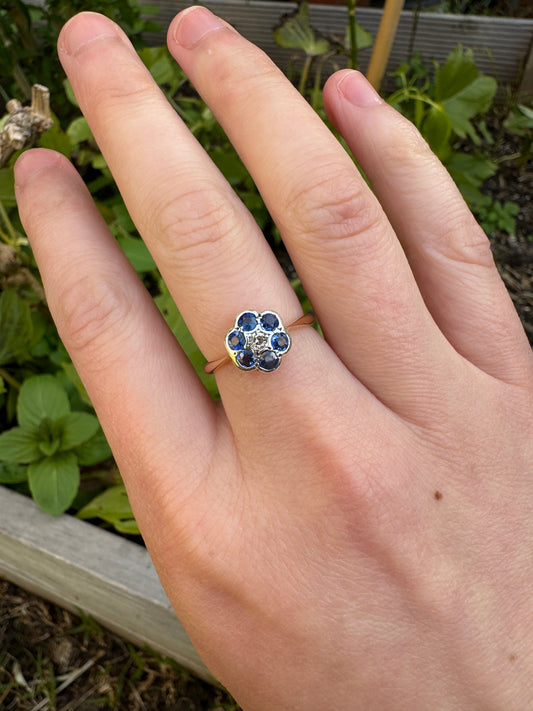 Vintage 18ct yellow gold old cut sapphire and single cut diamond daisy cluster ring