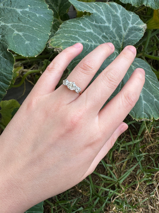 Antique 18ct yellow gold three stone 1.56ct TCW old mine cut diamond ring