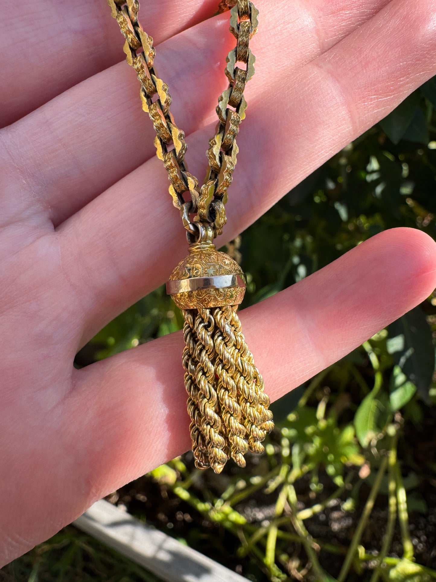 Antique 9ct gold book chain necklace with tassel, 43.5cm / 17.13 inches long