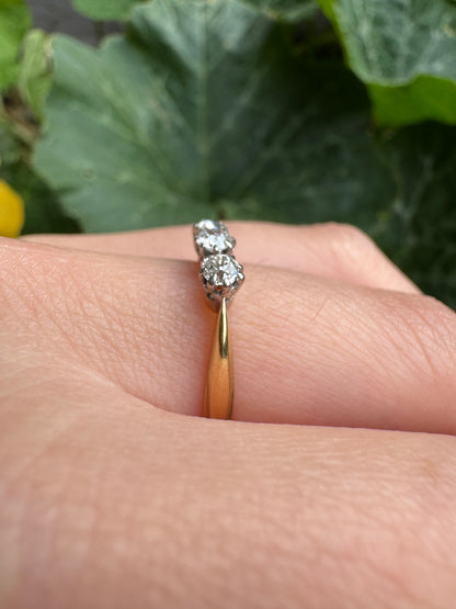 Antique Australian 18ct yellow gold three stone 0.44ct TCW old mine cut diamond ring