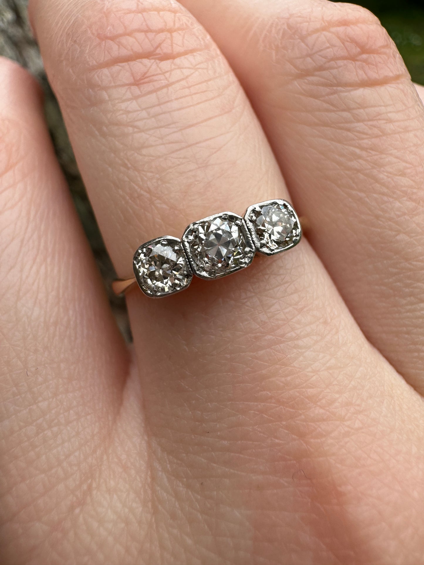 Vintage 18ct yellow gold three stone 0.6ct TCW old mine cut diamond bezel set ring