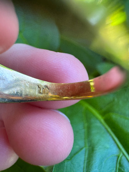 Vintage 18ct yellow gold three stone 0.7ct TCW old European cut and old mine cut diamond gypsy ring