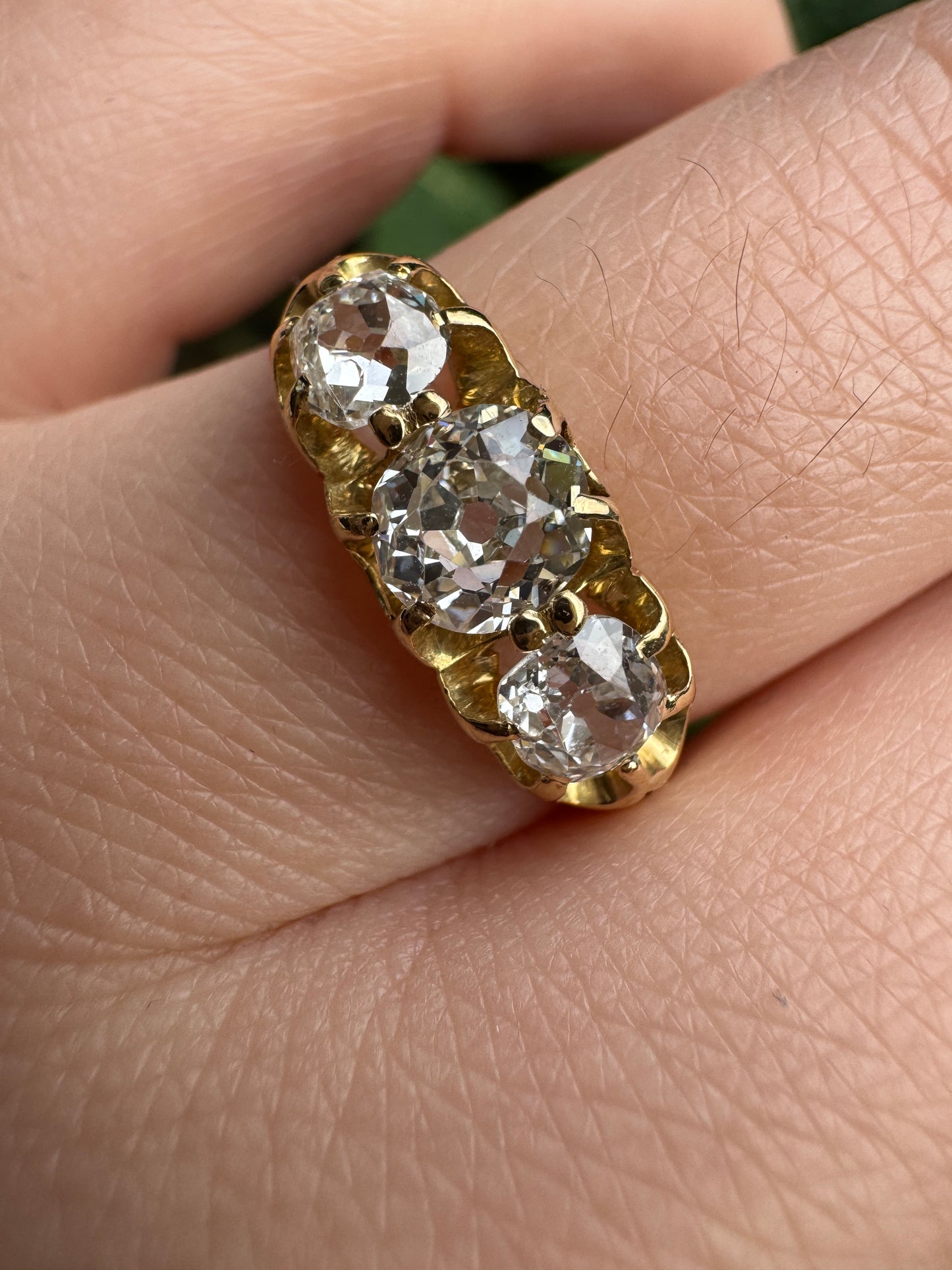 Antique 18ct yellow gold three stone 1.07ct TCW old mine cut diamond belcher ring