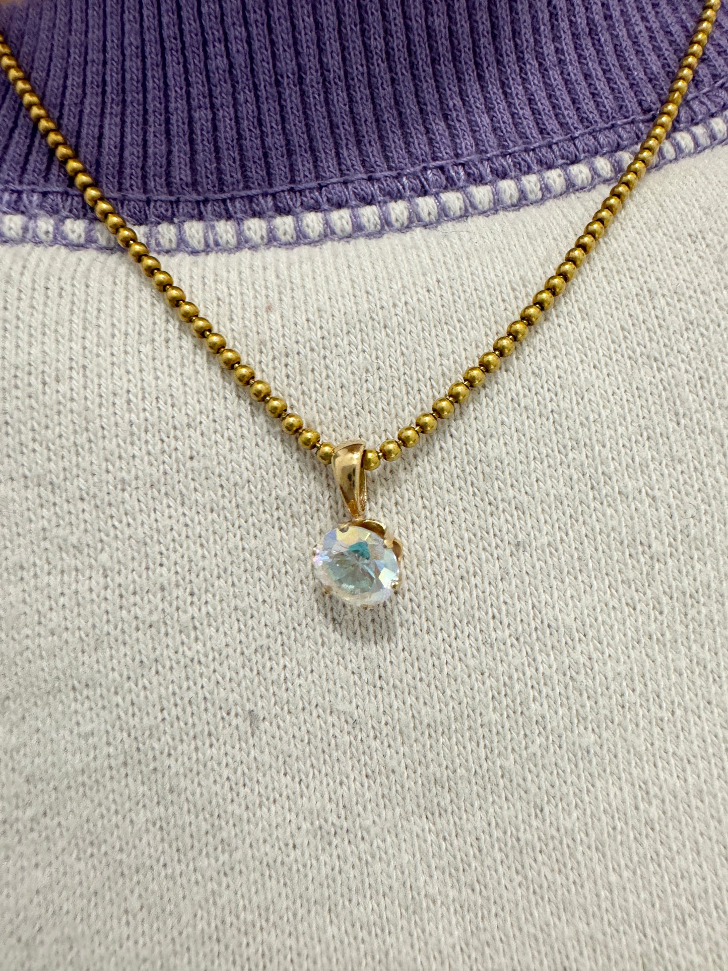 Vintage 9ct yellow gold mystic topaz solitaire pendant