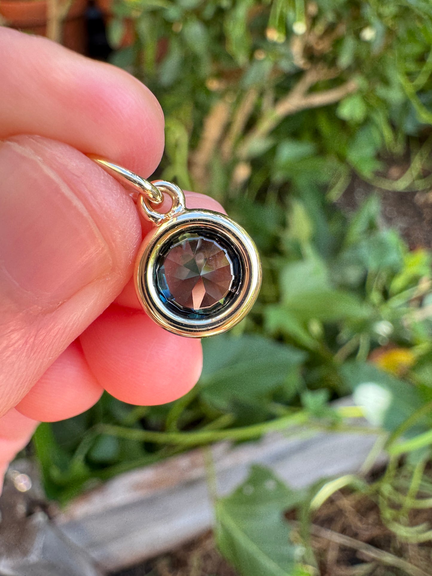 Custom handmade recycled 9ct yellow gold 1.63ct natural Australian parti sapphire bezel set pendant