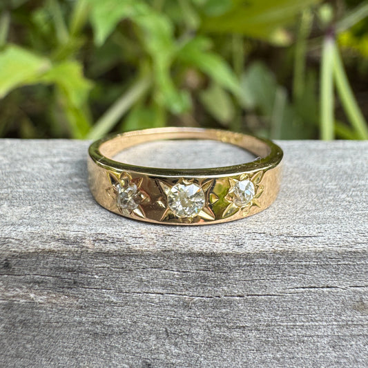 Antique 18ct yellow gold three stone old mine cut diamond starset gypsy ring