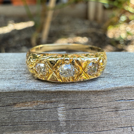 Vintage 18ct yellow gold three stone 0.28ct old mine cut diamond gypsy ring