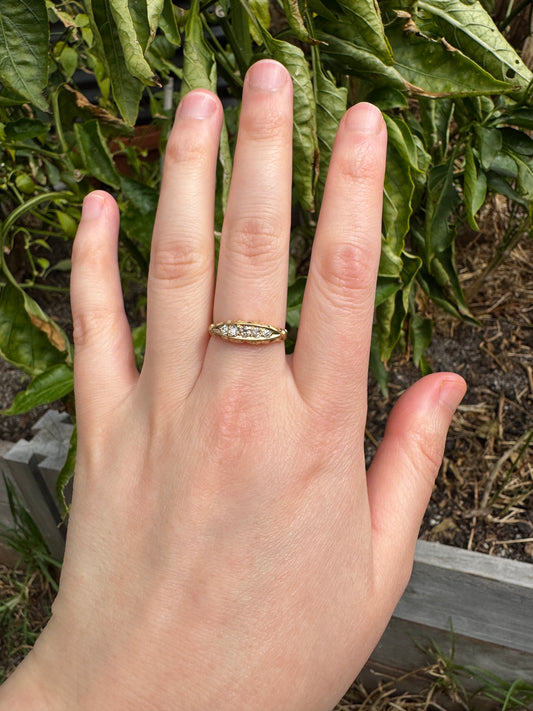 Antique English Edwardian 18ct yellow gold five stone 0.22ct TCW old mine cut diamond boat ring