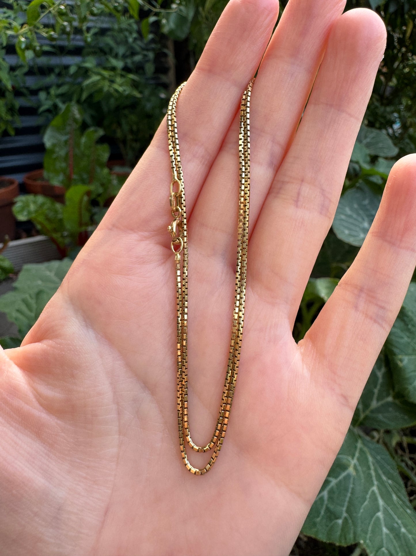Vintage Italian 18ct yellow gold box link chain, 40cm / 15.75 inches long