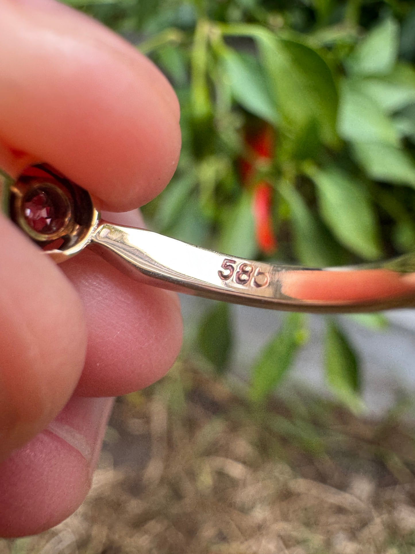 Vintage 14ct yellow gold 0.19ct old mine cut diamond target solitaire ring