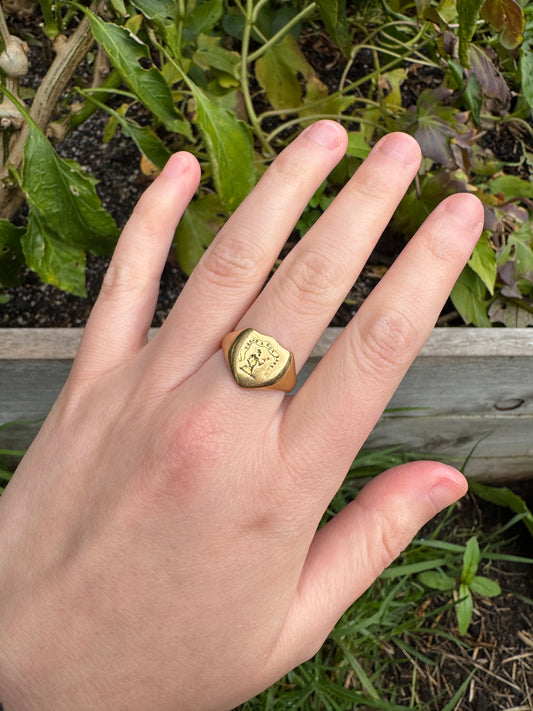 Vintage 18ct gold signet ring