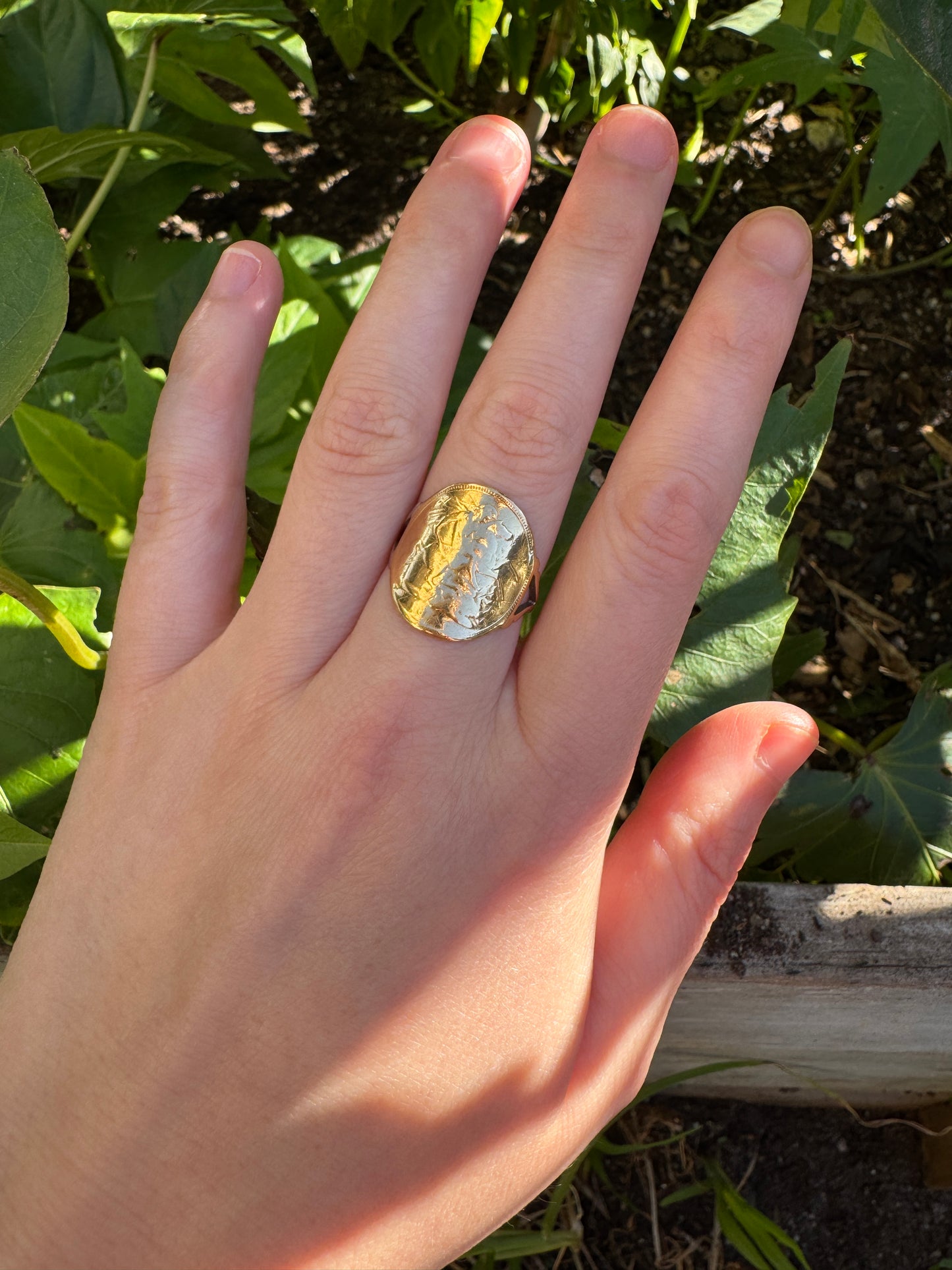 Antique 22ct yellow gold half sovereign ring on vintage 9ct yellow gold band