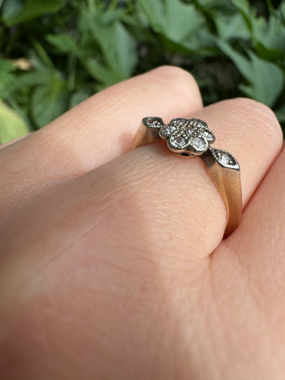 Vintage 18ct yellow gold single cut diamond daisy ring