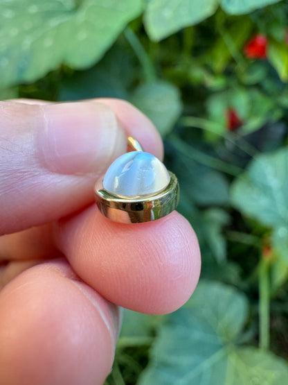 Custom handmade recycled 9ct yellow gold 1.31ct moonstone cabochon bezel set pendant