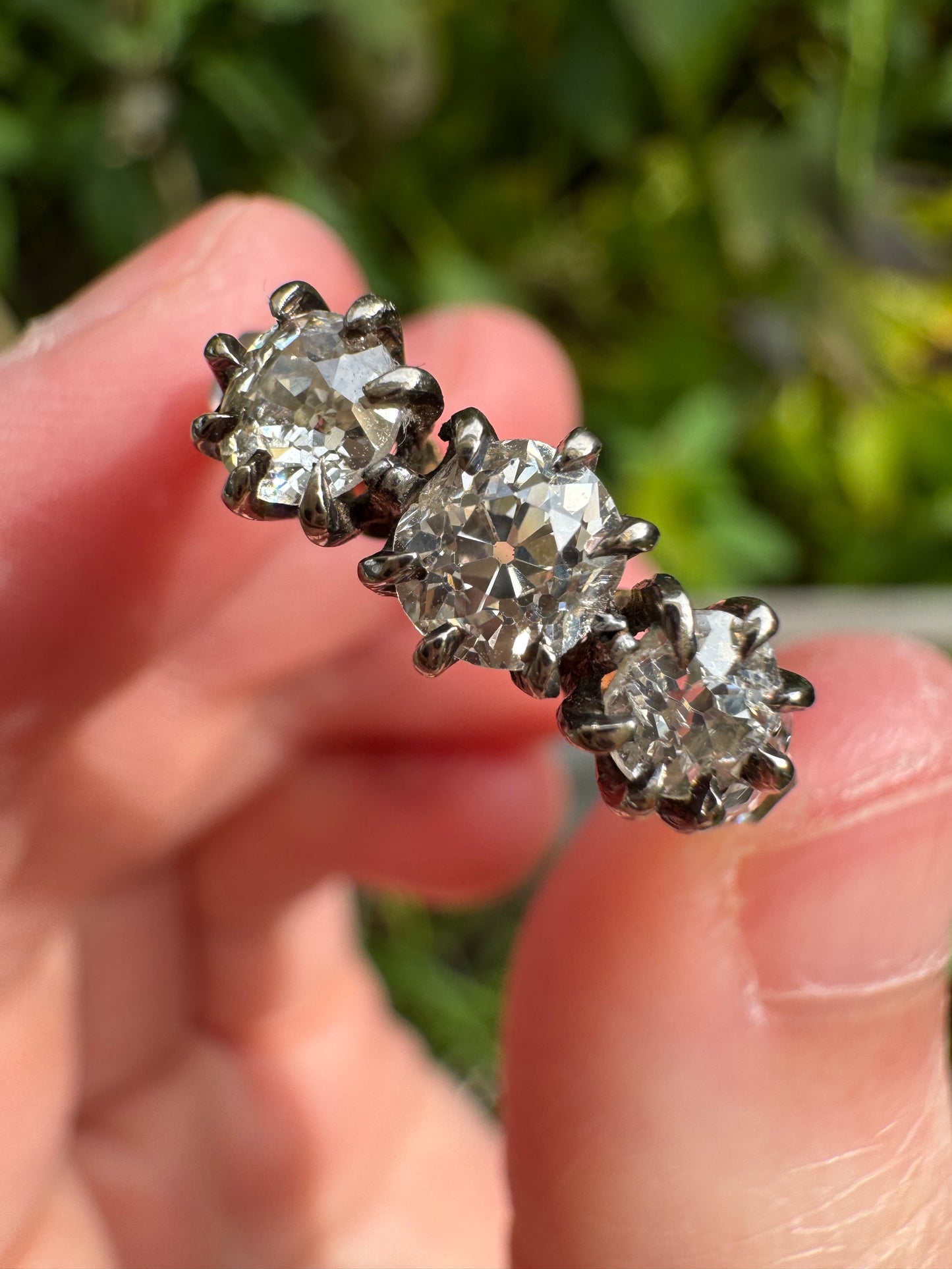 Antique 18ct gold old mine cut diamond trilogy ring