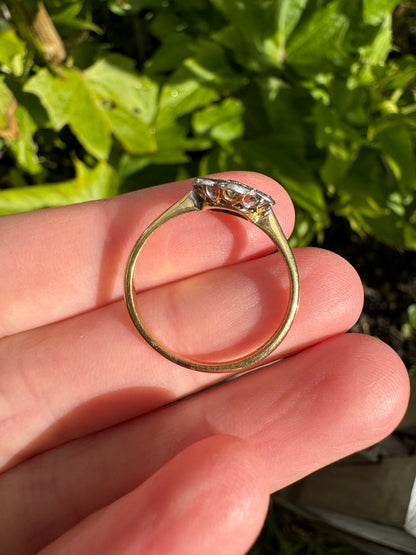 Vintage 18ct yellow gold and platinum 0.55ct TCW old mine cut and single cut diamond daisy ring
