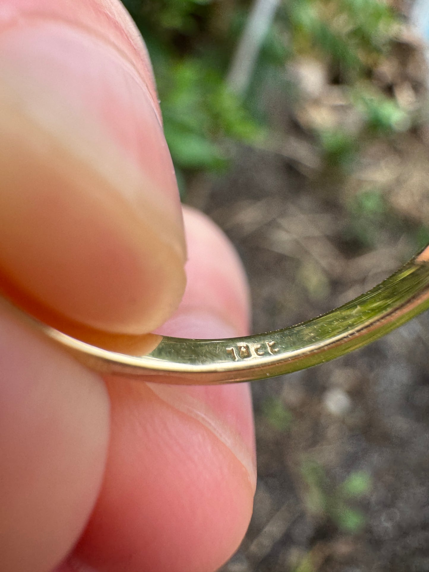 Vintage 18ct yellow gold five stone 0.28ct TCW old mine cut diamond ring