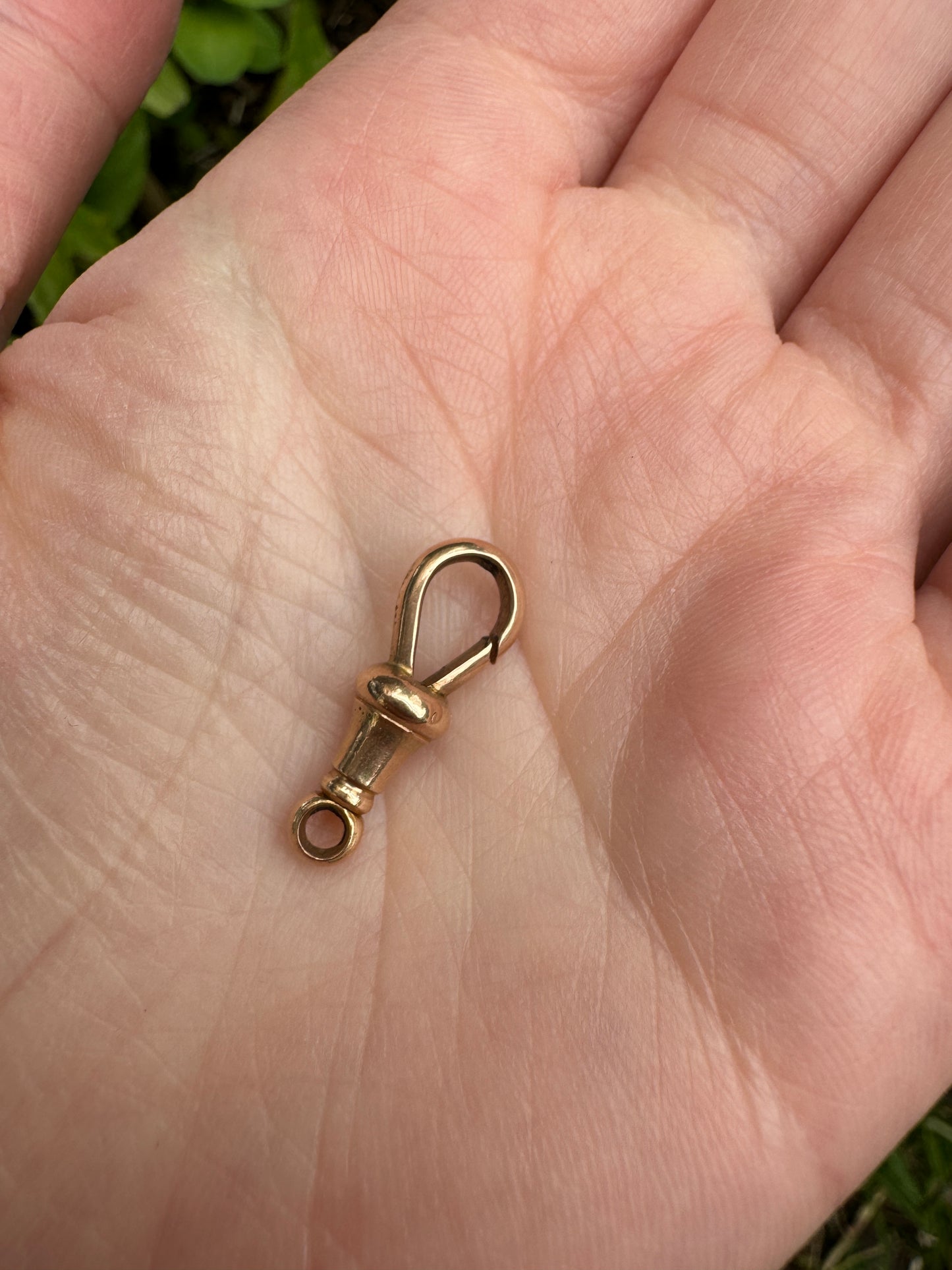 Antique 15ct rosy yellow gold dog clip