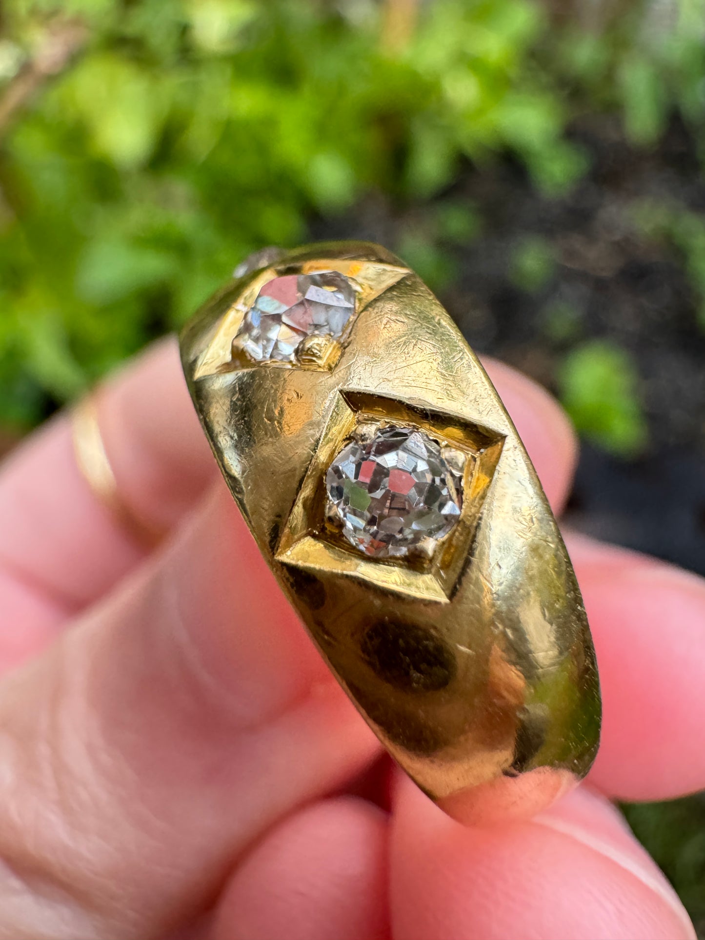 Vintage 18ct yellow gold 0.5ct TCW three stone old mine cut diamond gypsy ring