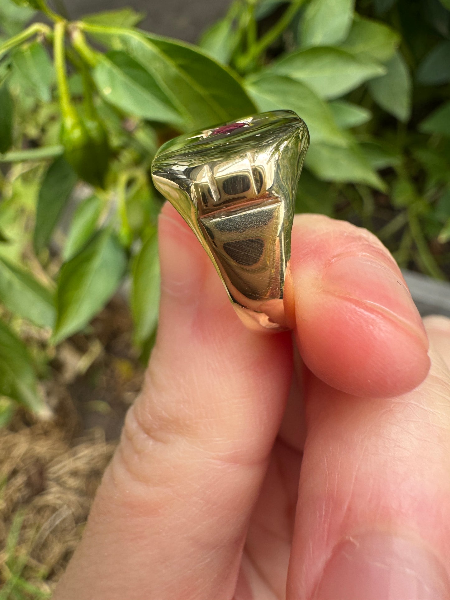 Vintage 9ct yellow gold 0.17ct natural ruby starset signet ring