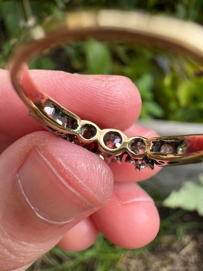 Antique 18ct gold old mine cut diamond trilogy ring