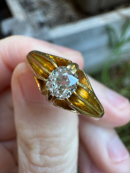 Antique 18ct gold old mine cut diamond belcher ring