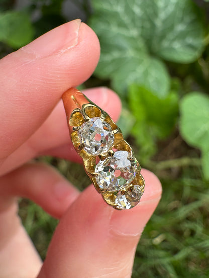 Antique 18ct yellow gold three stone 1.07ct TCW old mine cut diamond belcher ring